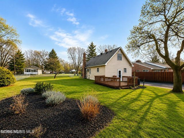 711 Sawyer Road, Toledo, OH 43615