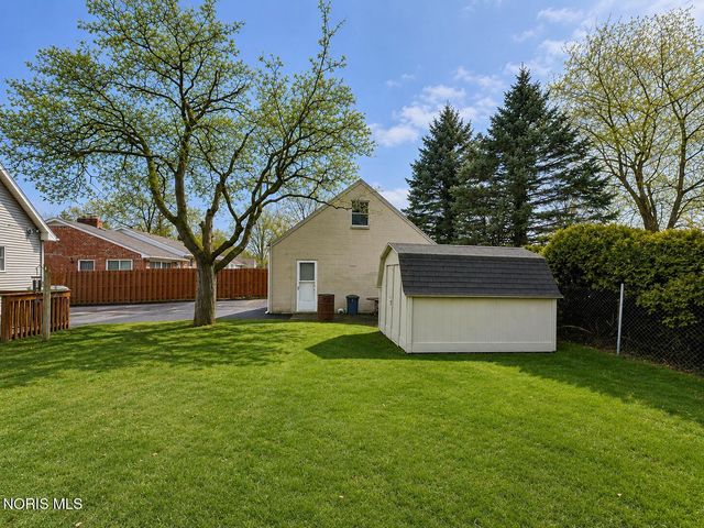 711 Sawyer Road, Toledo, OH 43615
