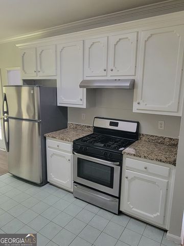 12208 Barney Court, Fayetteville, GA 30215
