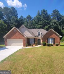 12208 Barney Court, Fayetteville, GA 30215