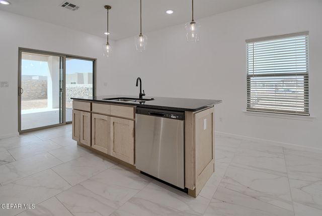 13828 Paseo De Gloria Avenue, Horizon City, TX 79928