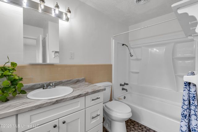 2505 Shady Lane, Biloxi, MS 39531