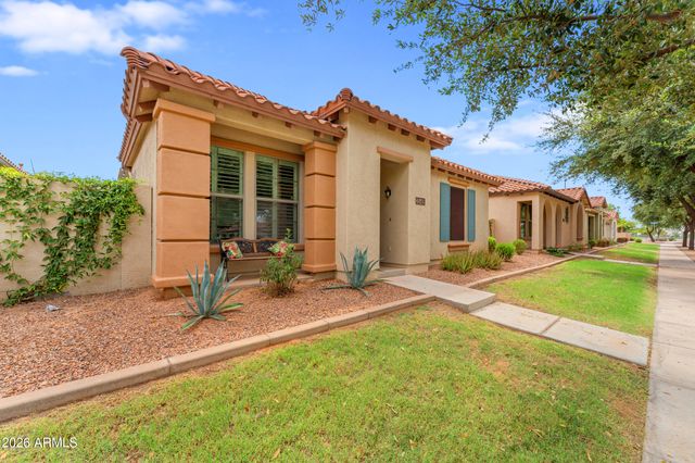 3548 S WREN Drive, Gilbert, AZ 85297