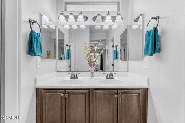 3548 S WREN Drive, Gilbert, AZ 85297