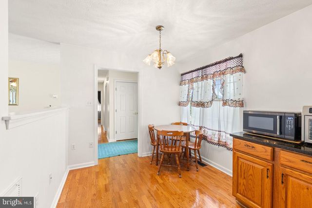 422 W COURT ST, Woodstock, VA 22664