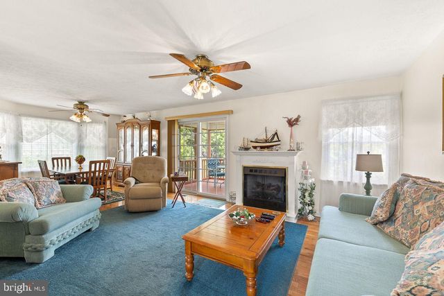 422 W COURT ST, Woodstock, VA 22664