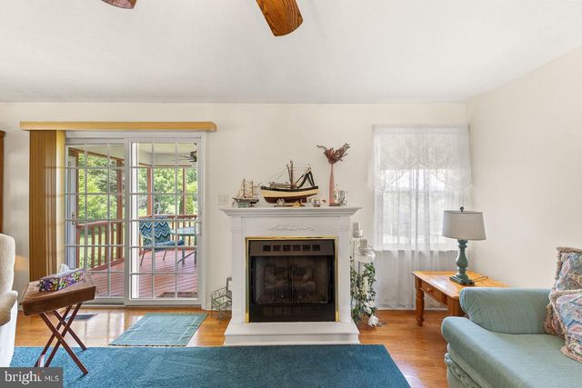 422 W COURT ST, Woodstock, VA 22664