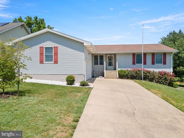 422 W COURT ST, Woodstock, VA 22664