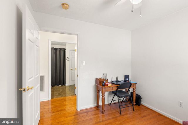 422 W COURT ST, Woodstock, VA 22664