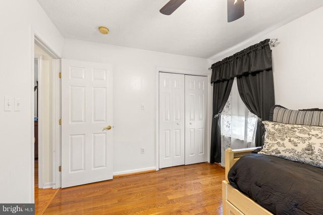 422 W COURT ST, Woodstock, VA 22664