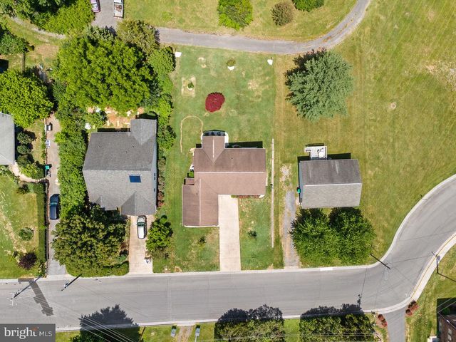 422 W COURT ST, Woodstock, VA 22664
