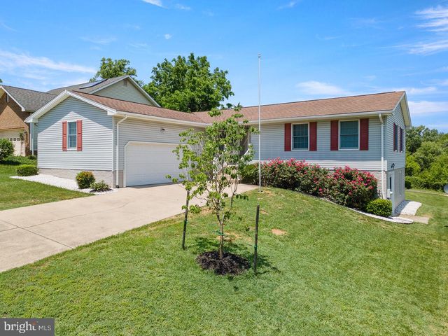 422 W COURT ST, Woodstock, VA 22664