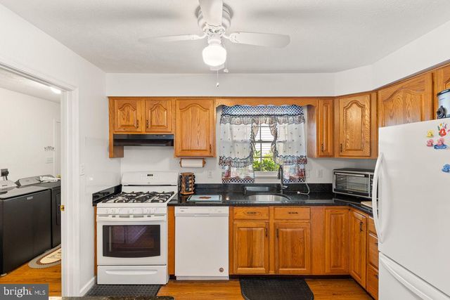 422 W COURT ST, Woodstock, VA 22664