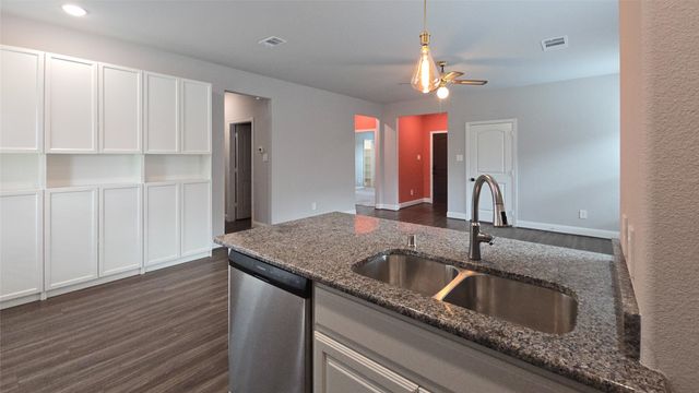 1416 Waverley Drive, Greenville, TX 75402