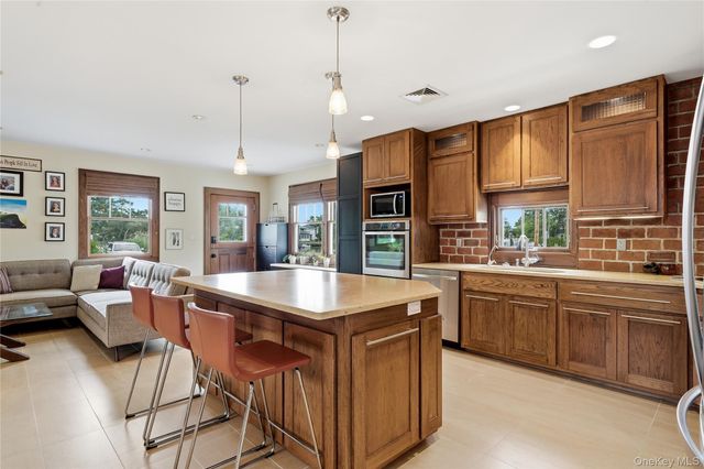 2544 Riverside Avenue, Seaford, NY 11783