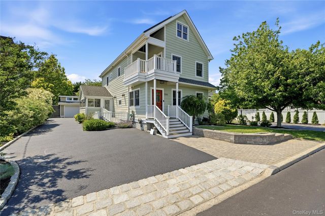 2544 Riverside Avenue, Seaford, NY 11783