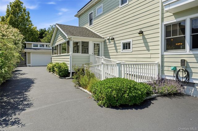 2544 Riverside Avenue, Seaford, NY 11783