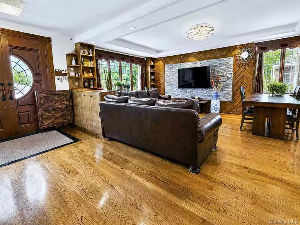 47-18 163RD Place, Flushing, NY 11358 — photo 4