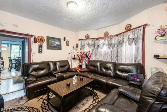 124 N 17Th St, East Orange City, NJ 07017