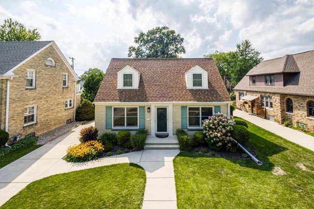 2531 N 83rd STREET, Wauwatosa, WI 53213