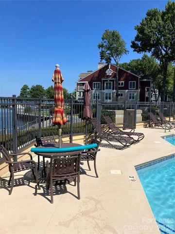 820 Southwest Drive, Davidson, NC 28036