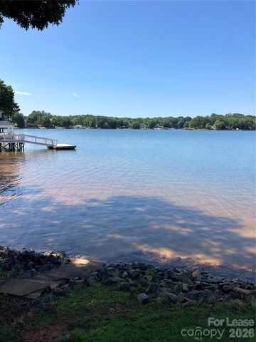 820 Southwest Drive, Davidson, NC 28036