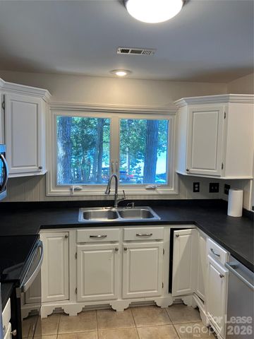 820 Southwest Drive, Davidson, NC 28036
