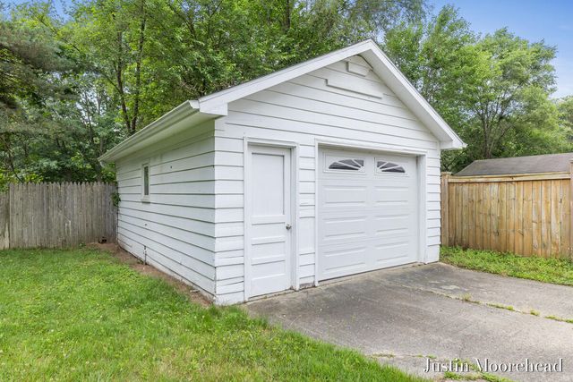 1552 41st Street, Wyoming, MI 49509