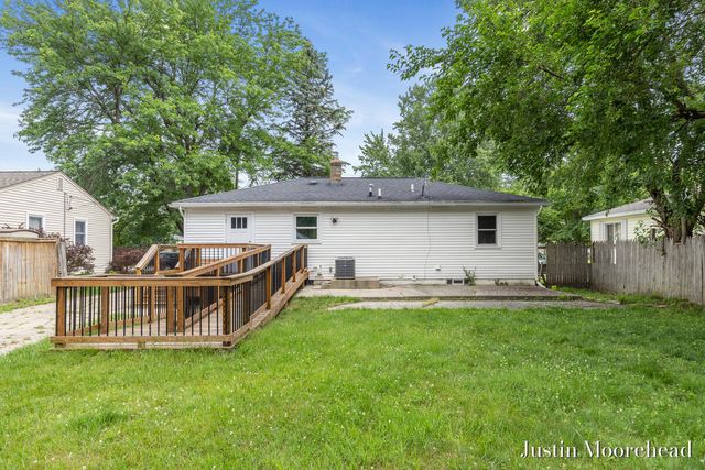1552 41st Street, Wyoming, MI 49509