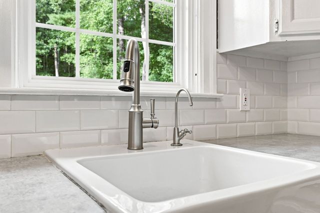 20 Sunset Ave, South Hadley, MA 01075