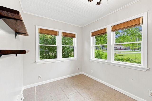 20 Sunset Ave, South Hadley, MA 01075