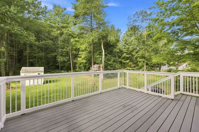 20 Sunset Ave, South Hadley, MA 01075