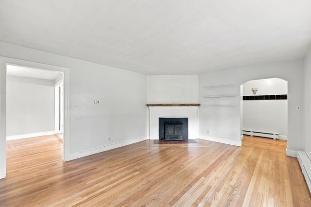 20 Sunset Ave, South Hadley, MA 01075