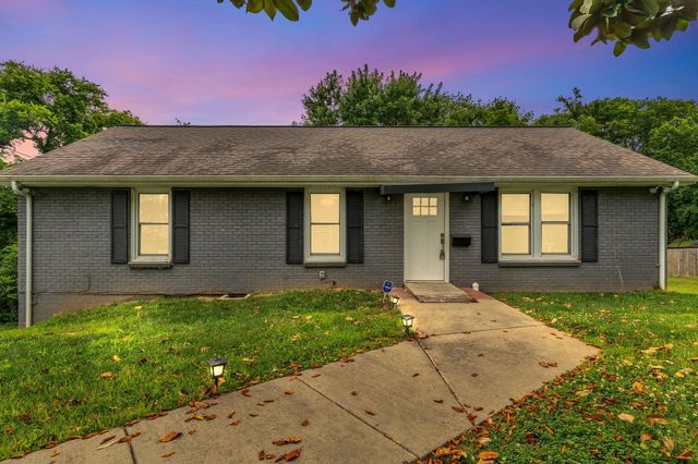 105 Donmond Dr, Hendersonville, TN 37075