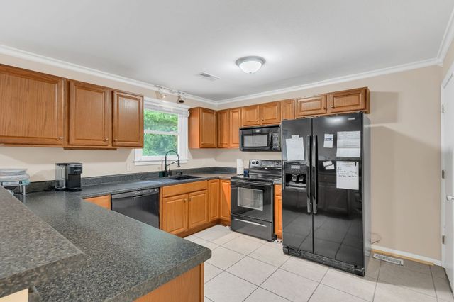 105 Donmond Dr, Hendersonville, TN 37075