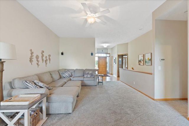 5200 BALLARD Circle, Council Bluffs, IA 51503