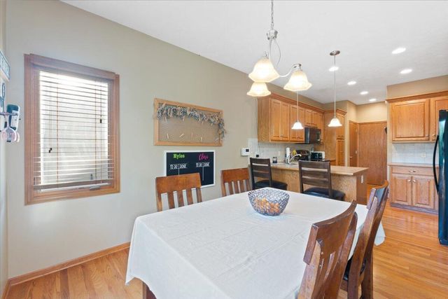 5200 BALLARD Circle, Council Bluffs, IA 51503