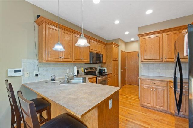 5200 BALLARD Circle, Council Bluffs, IA 51503