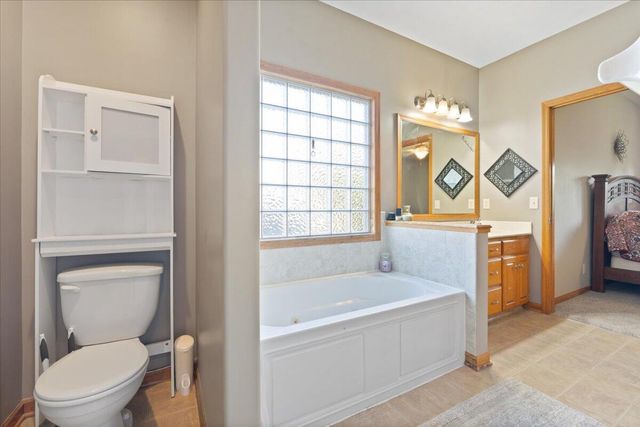 5200 BALLARD Circle, Council Bluffs, IA 51503