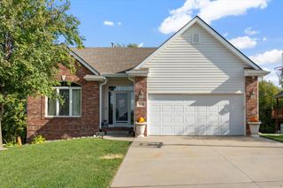 5200 BALLARD Circle, Council Bluffs, IA 51503