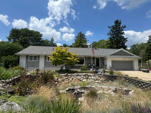1162 Nannette Drive, Toledo, OH 43614