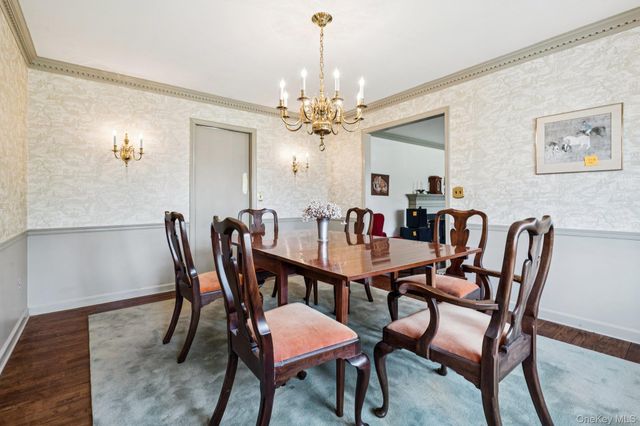 9 Cliff Road, Port Jefferson, NY 11777