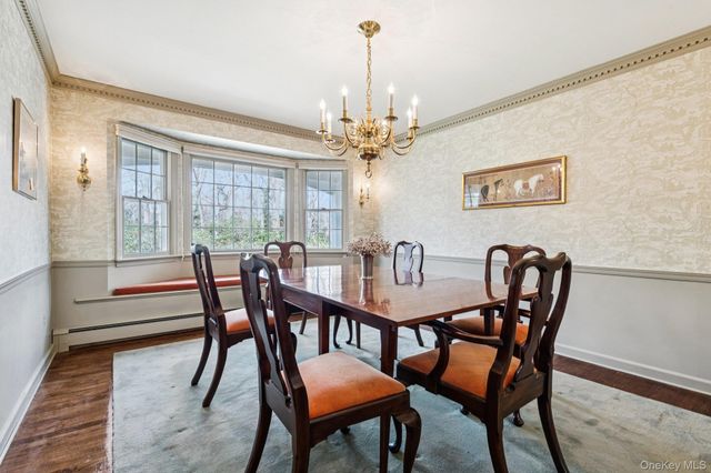 9 Cliff Road, Port Jefferson, NY 11777