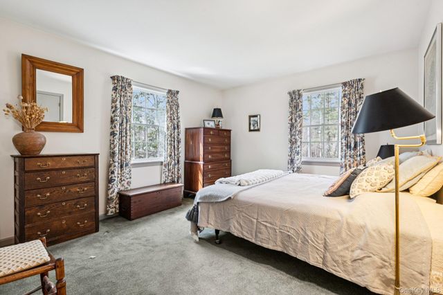 9 Cliff Road, Port Jefferson, NY 11777