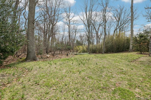 9 Cliff Road, Port Jefferson, NY 11777