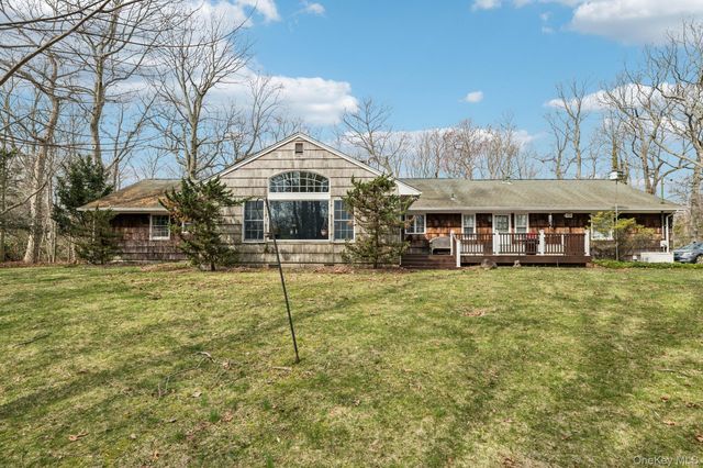 9 Cliff Road, Port Jefferson, NY 11777