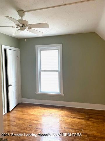 425 N Sycamore Street, Lansing, MI 48933