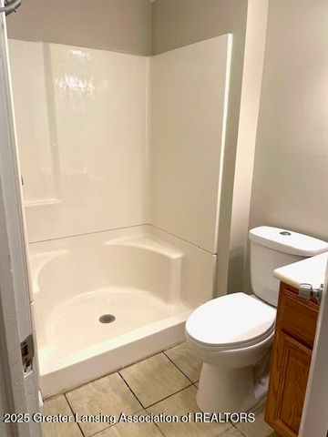 425 N Sycamore Street, Lansing, MI 48933