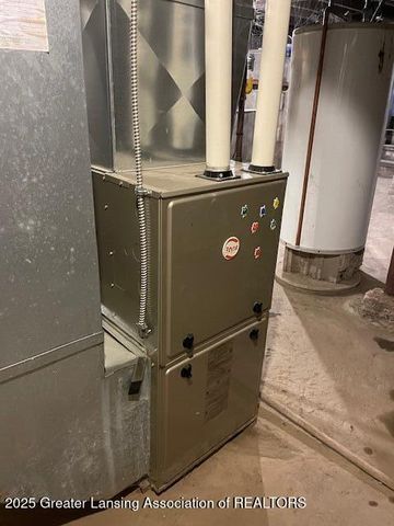 425 N Sycamore Street, Lansing, MI 48933