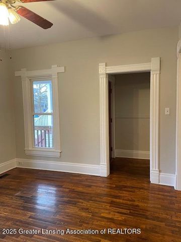 425 N Sycamore Street, Lansing, MI 48933